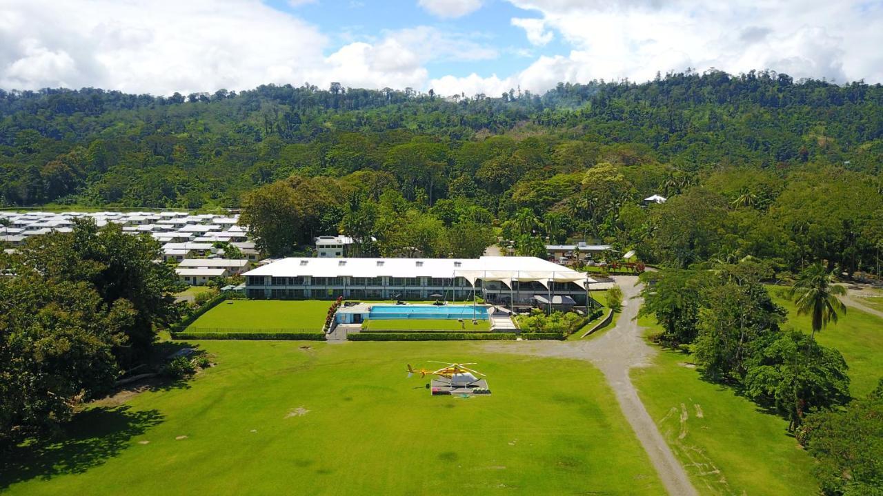 Crossroads Hotel Lae Omili Exterior foto